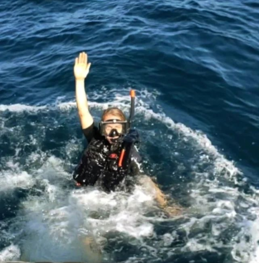 How to Stay Healthy on Long Flights: A Navy Rescue Swimmer’s Guide